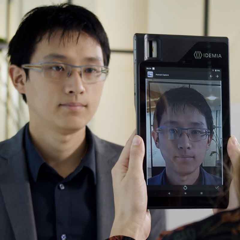 Citizen enrollment and authentication IDEMIA Citizen enrollment and authentication IDEMIA